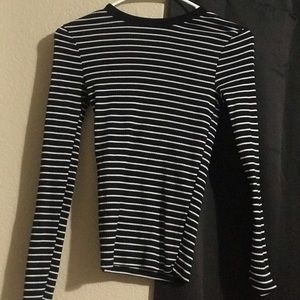 Long sleeve tight shirt